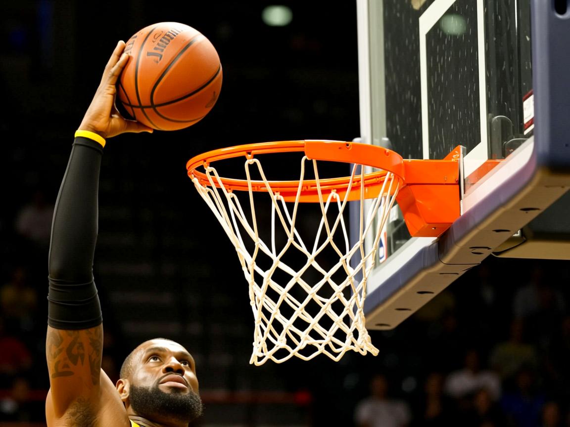 九游网页版入口-“擂台争锋,自由搏击赛事见证巅峰对决!” 第2张